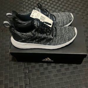 New adidas men shoes size 11